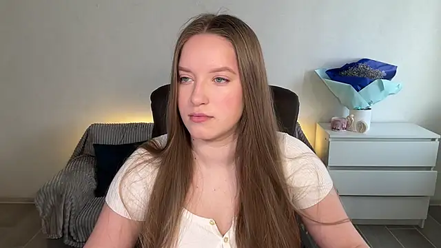 EvaMaddison online show from 04/03/26, 07:26