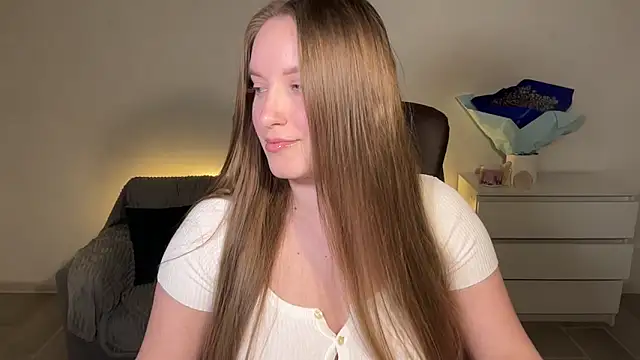 EvaMaddison online show from 03/27/26, 05:47