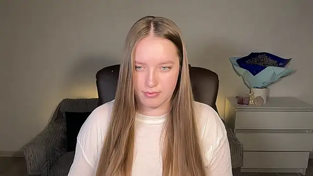 EvaMaddison online show from 03/07/26, 06:24