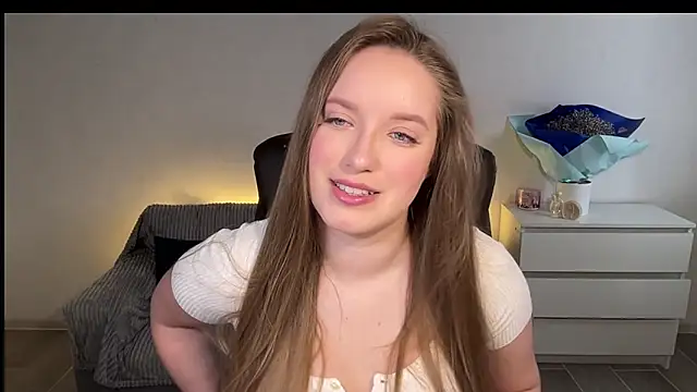 EvaMaddison online show from 03/11/26, 07:24