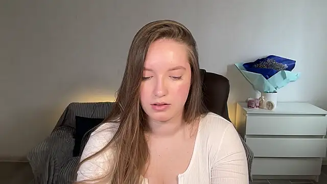 EvaMaddison online show from 04/04/26, 08:43