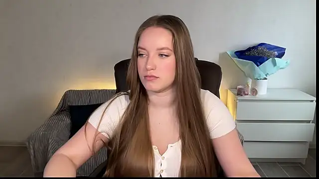 EvaMaddison online show from 04/11/26, 06:43