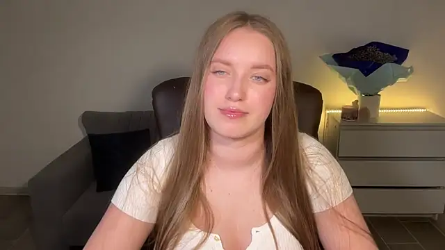 Snapshot of EvaMaddison chatting on 06/20/26, 08:58 EvaMaddison online show from 06/20/26, 08:58