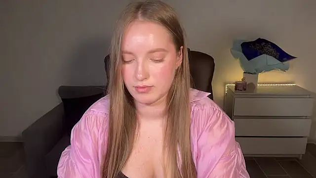 Snapshot of EvaMaddison chatting on 07/10/26, 06:30 EvaMaddison online show from 07/10/26, 06:30