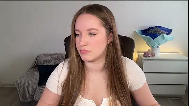 EvaMaddison online show from 04/29/26, 05:55
