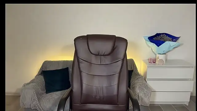 EvaMaddison online show from 03/15/26, 05:42