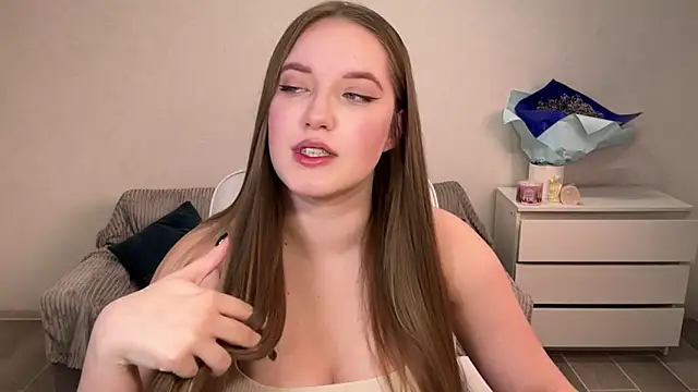 EvaMaddison online show from 01/18/26, 04:43