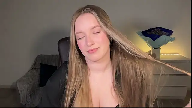 EvaMaddison online show from 05/11/26, 12:12