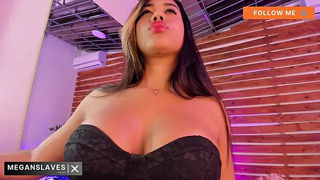 Snapshot of _MeganRain chatting on 11/06/25, 07:56 MeganRain online show from 11/06/25, 07:56