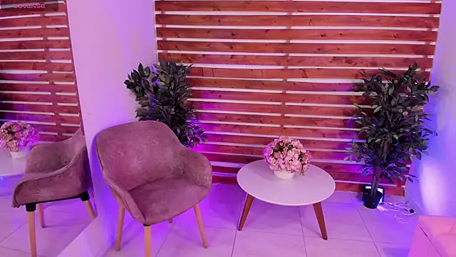 Snapshot of _MeganRain chatting on 10/07/25, 09:10 MeganRain online show from 10/07/25, 09:10