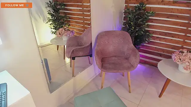 Snapshot of _MeganRain chatting on 03/12/25, 09:23 MeganRain online show from 03/12/25, 09:23