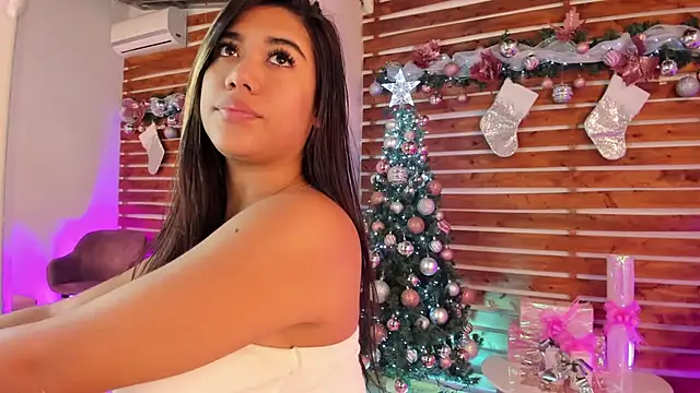 Snapshot of _MeganRain chatting on 12/18/25, 09:47 MeganRain online show from 12/18/25, 09:47