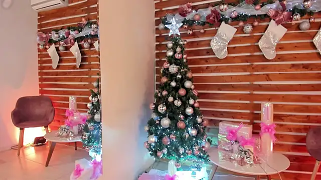 Snapshot of _MeganRain chatting on 12/19/25, 09:33 MeganRain online show from 12/19/25, 09:33