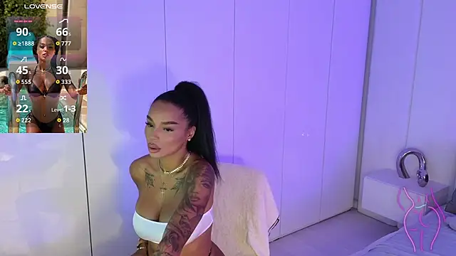 KimiBrown online show from 09/29/25, 10:11