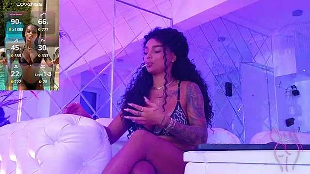 KimiBrown online show from 11/25/25, 10:15