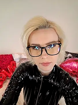 AureliaDoux online show from 02/12/25, 04:22