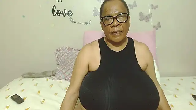 DairyQueen2 online show from 10/24/25, 07:13