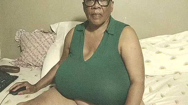 DairyQueen2 online show from 03/29/26, 06:42