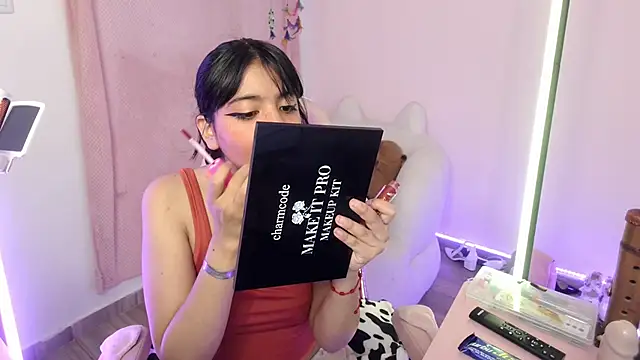 Nami usagi online show from 09/19/25, 03:27