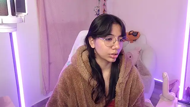 Nami usagi online show from 10/19/25, 10:34