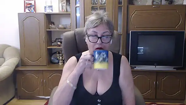 Kallliina online show from 12/21/25, 08:05