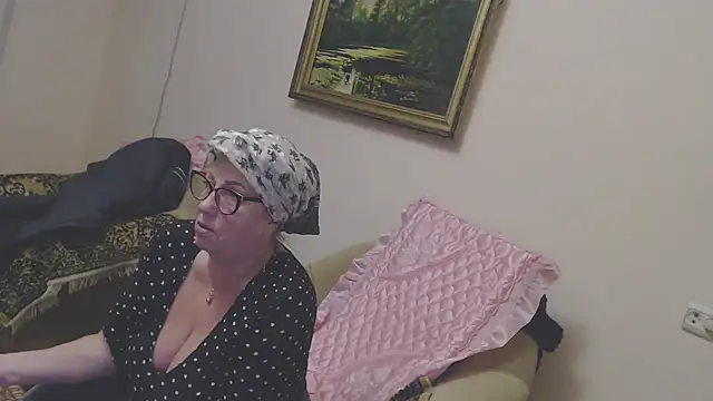 Snapshot of Kallliina chatting on 01/29/25, 01:17 Kallliina online show from 01/29/25, 01:17