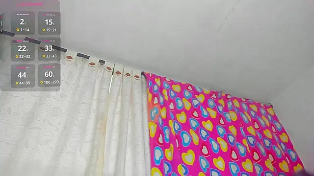 Snapshot of caroline_tovar chatting on 02/19/25, 02:55 caroline tovar online show from 02/19/25, 02:55