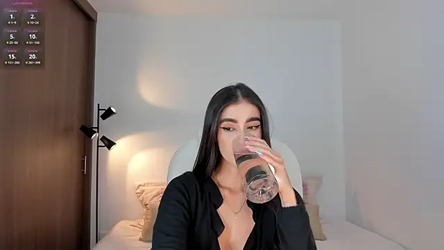 RebeccaBaxter online show from 03/31/26, 10:01