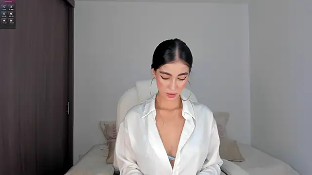 RebeccaBaxter online show from 02/28/25, 06:09