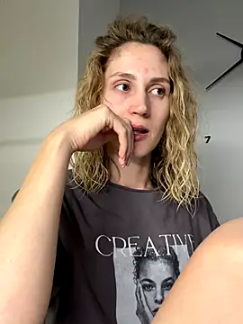 Snapshot of Feral_berry_8133 chatting on 09/12/25, 07:46 Feral berry 8133 online show from 09/12/25, 07:46