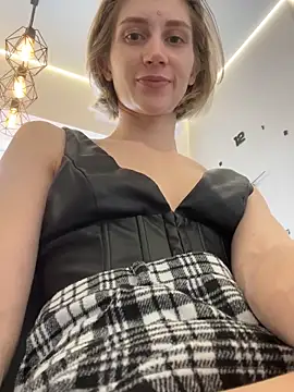 Snapshot of Feral_berry_8133 chatting on 02/10/25, 11:57 Feral berry 8133 online show from 02/10/25, 11:57