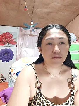 Snapshot of M_e_c_e_l chatting on 07/06/26, 10:12 M e c e l online show from 07/06/26, 10:12