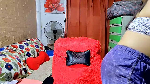 M e c e l online show from 09/16/25, 01:06