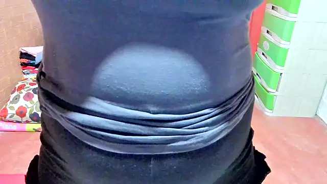 M e c e l online show from 10/12/25, 03:57