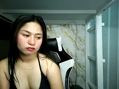 Snapshot of Mia_2022 chatting on 09/25/25, 06:08 Mia 2022 online show from 09/25/25, 06:08