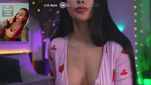 Snapshot of Lorettelorena chatting on 12/14/25, 08:25 Lorettelorena online show from 12/14/25, 08:25