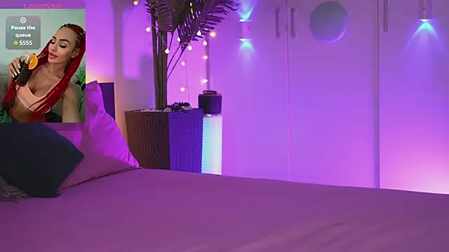 Lorettelorena online show from 04/09/26, 06:47