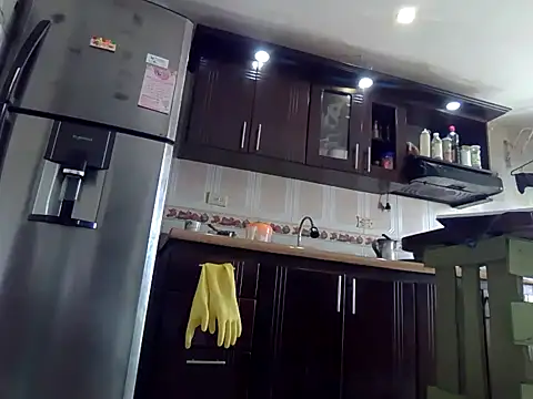 Diosasky online show from 10/26/25, 02:17