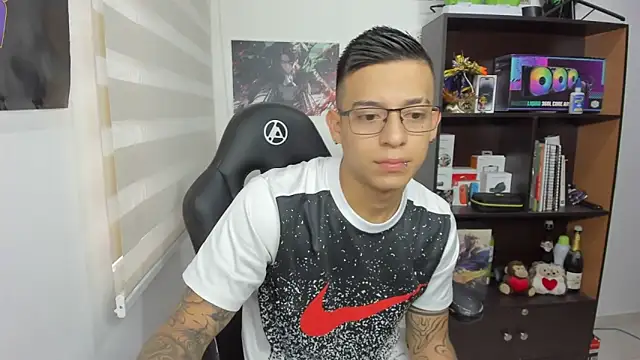 Snapshot of SIXXTOLOVE18 chatting on 03/05/25, 04:46 SIXXTOLOVE18 online show from 03/05/25, 04:46