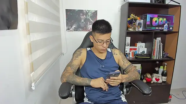 Snapshot of SIXXTOLOVE18 chatting on 03/06/25, 06:48 SIXXTOLOVE18 online show from 03/06/25, 06:48