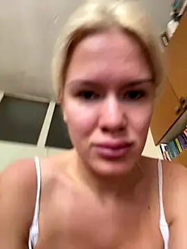 Keylili online show from 11/16/25, 11:04