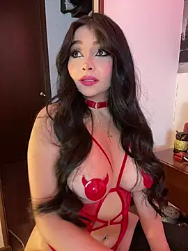 Snapshot of KateLatorre chatting on 02/28/25, 10:50 KateLatorre online show from 02/28/25, 10:50