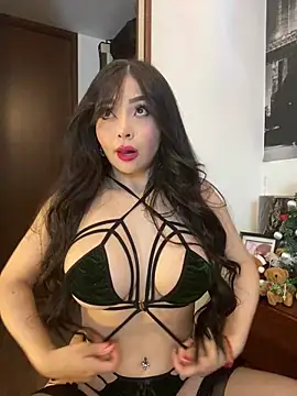 Snapshot of KateLatorre chatting on 12/05/24, 11:56 KateLatorre online show from 12/05/24, 11:56