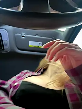 Kalli Fornia online show from 12/14/25, 09:37