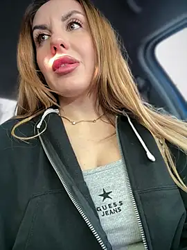 Snapshot of Kalli_Fornia chatting on 01/12/26, 09:27 Kalli Fornia online show from 01/12/26, 09:27