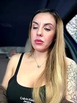 Kalli Fornia online show from 11/17/25, 09:46