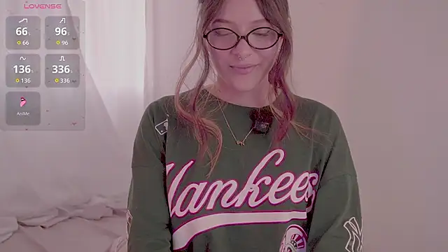 HannaMoom online show from 03/12/26, 10:36