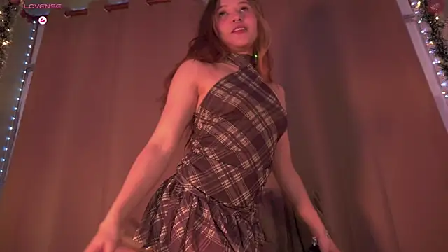 HannaMoom online show from 12/18/25, 10:13