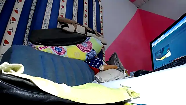 Vanessasweet2304 online show from 03/17/25, 08:51