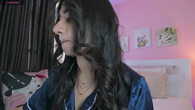 Snapshot of annadu011 chatting on 09/19/25, 04:44 annadu011 online show from 09/19/25, 04:44